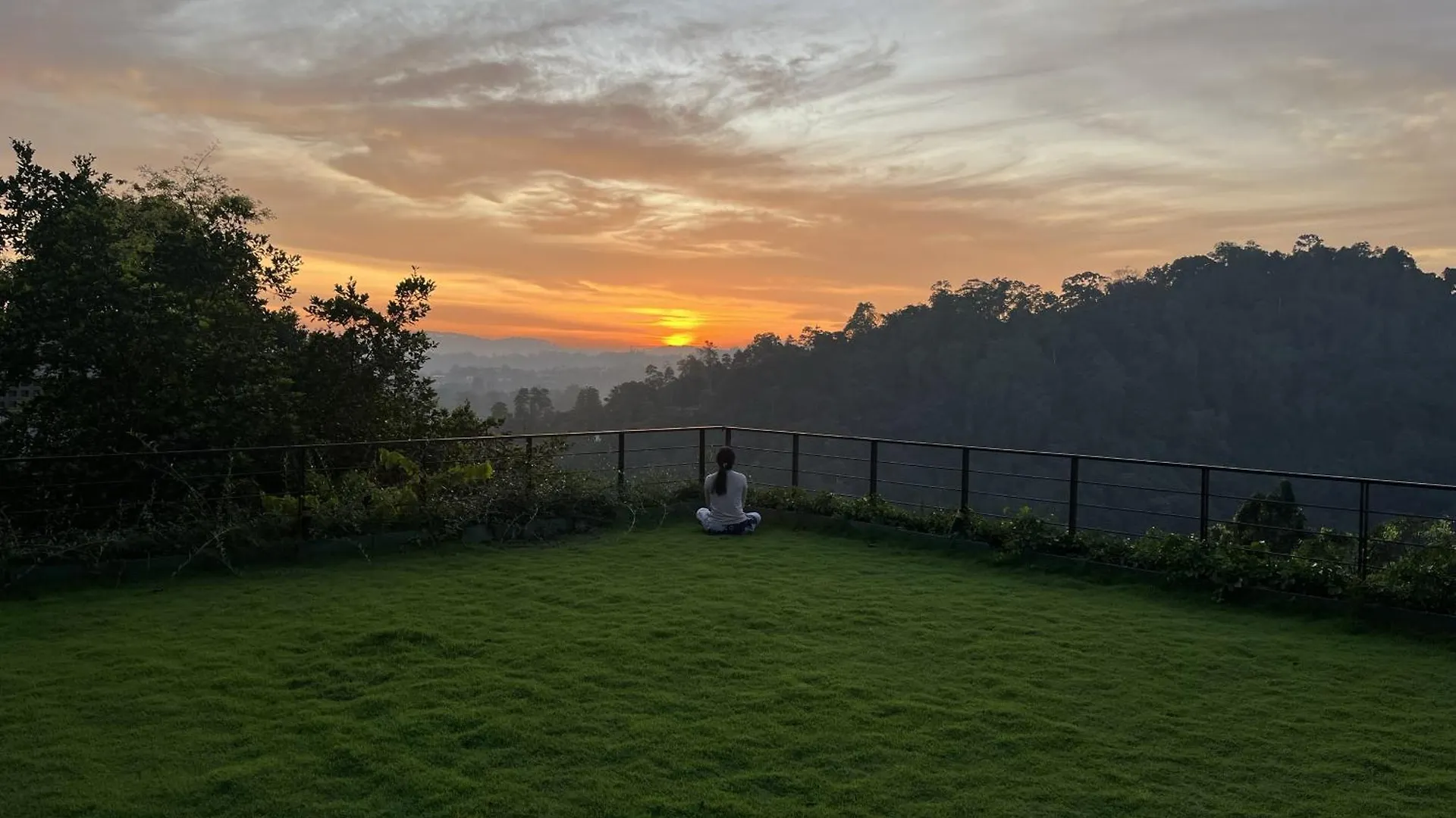 Alojamento de Turismo Selvagem Sanatha Suwaya Vila Kandy